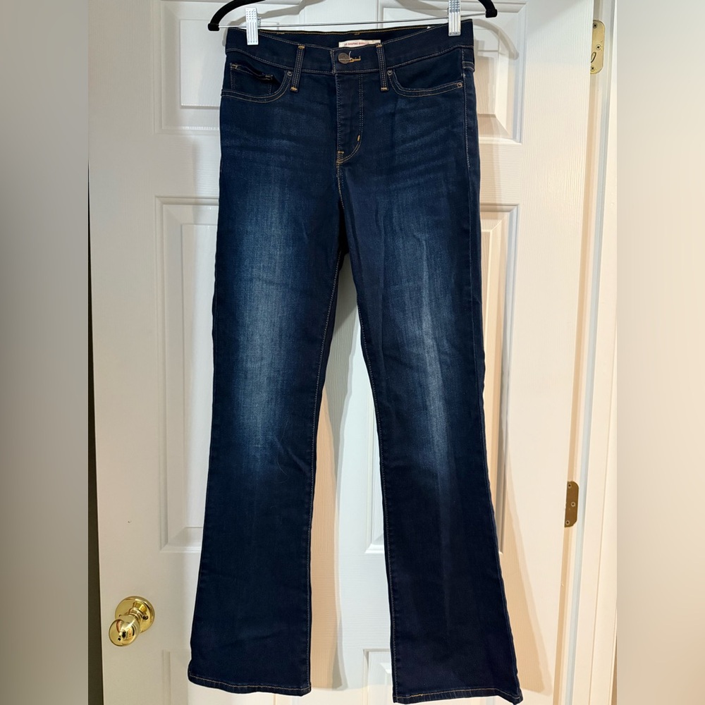 315 Shaping Bootcut Levi Jeans